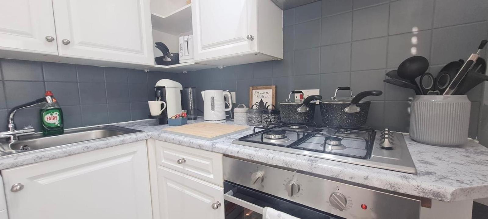 Westcliff-On-Sea Modern 2 Bedroom Apartment - Free Parking Southend-on-Sea Exterior foto