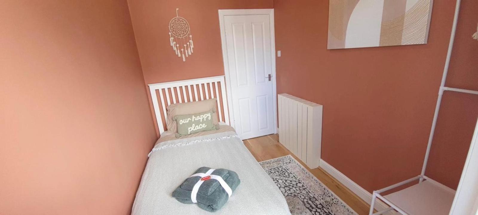 Westcliff-On-Sea Modern 2 Bedroom Apartment - Free Parking Southend-on-Sea Exterior foto