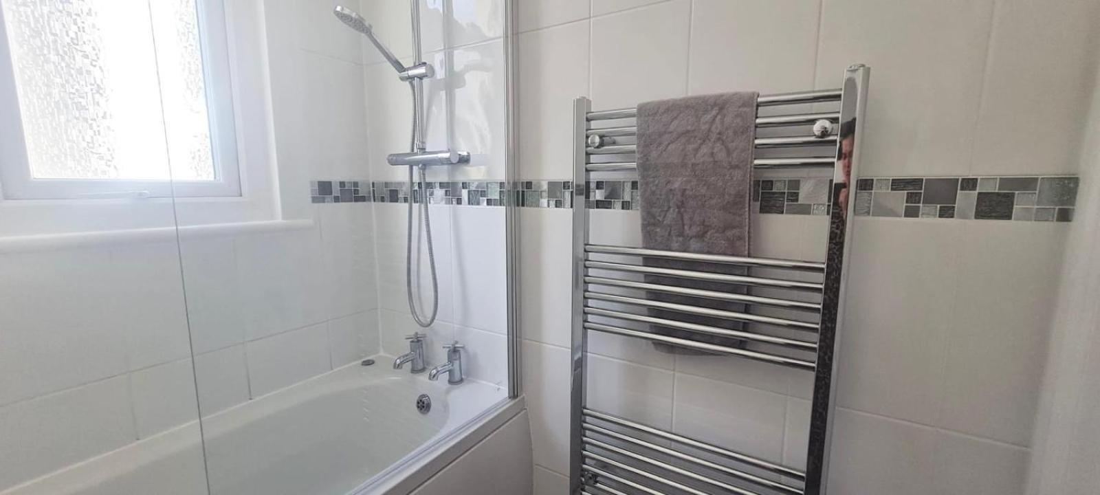 Westcliff-On-Sea Modern 2 Bedroom Apartment - Free Parking Southend-on-Sea Exterior foto